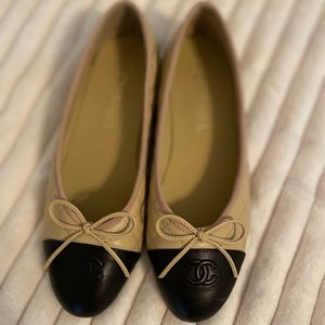 Round toe shoes- worn once